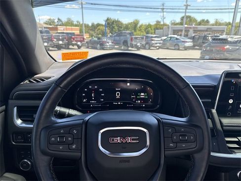 Certified 2022 GMC Yukon AT4 image 11