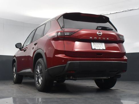 Used 2025 Nissan Rogue S FWD image 20