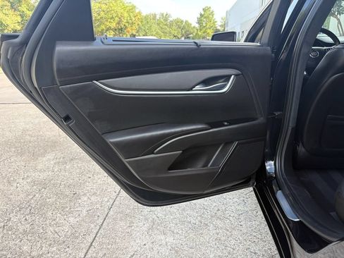 Used 2013 Cadillac XTS w/ Rear Seat Comfort Package FWD image 28