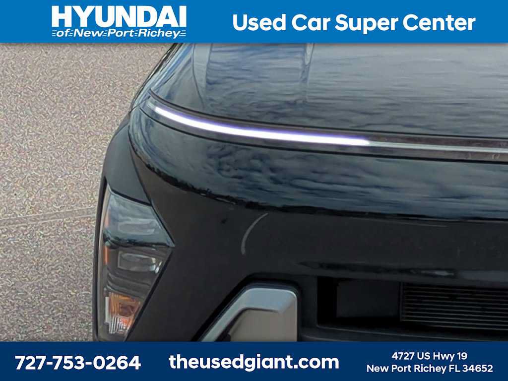 Certified 2025 Hyundai Kona SE FWD image 9