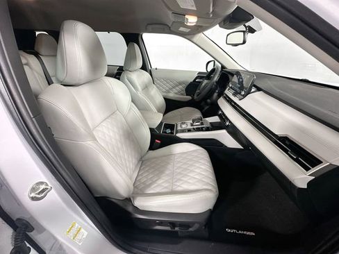 Used 2023 Mitsubishi Outlander SEL AWD/4WD image 27