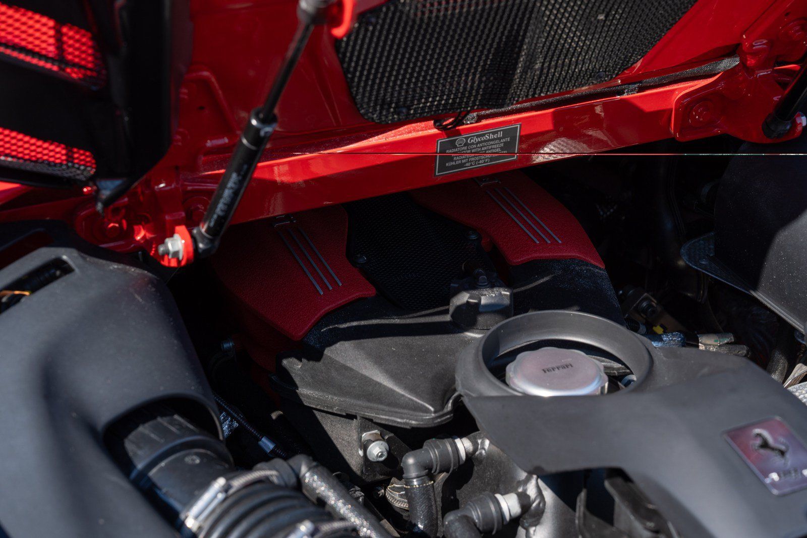 Used 2018 Ferrari 488 Spider RWD image 16