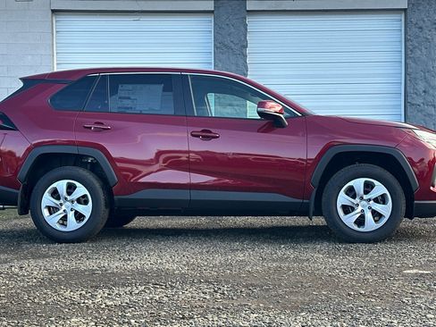 New 2025 Toyota RAV4 LE image 4