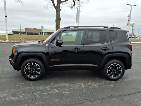 Used 2023 Jeep Renegade Trailhawk w/ Sun/Sound Group image 4