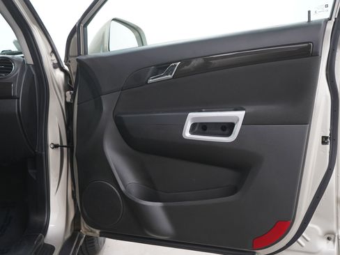 Used 2014 Chevrolet Captiva Sport LS FWD image 9