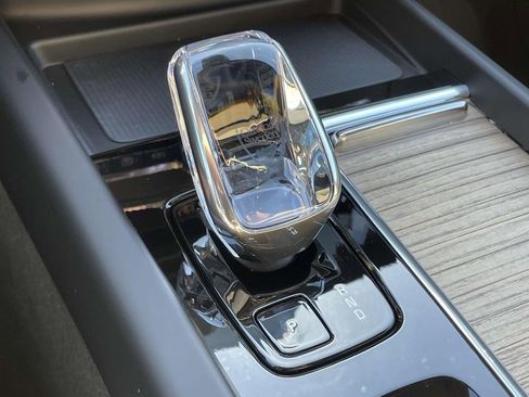 New 2026 Volvo XC60 B5 Plus w/ Protection Package Premier image 20