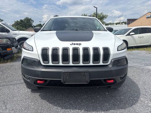Used 2016 Jeep Cherokee Trailhawk w/ Comfort/Convenience Group AWD/4WD image 2