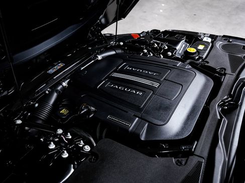 Used 2022 Jaguar F-TYPE Coupe RWD image 35