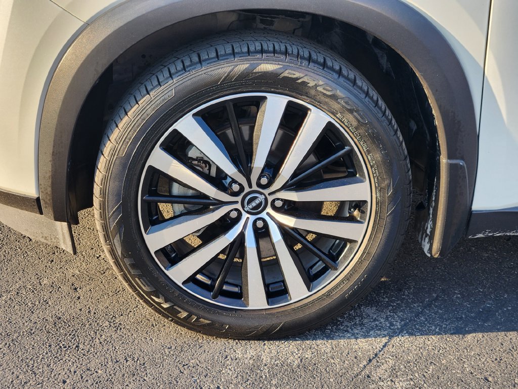 Used 2023 Nissan Pathfinder Platinum AWD/4WD image 10