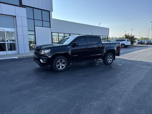 Used 2018 Chevrolet Colorado Z71 AWD/4WD image 2