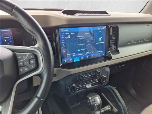 Used 2022 Ford Bronco Wildtrak AWD/4WD image 11