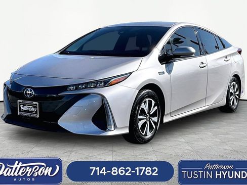 Used 2019 Toyota Prius Prime Premium FWD image 1