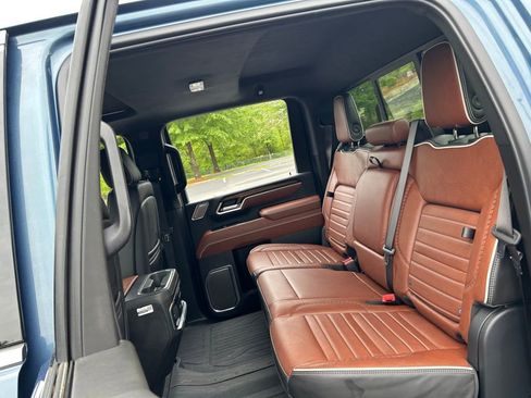 Used 2025 GMC Sierra 2500 Denali Ultimate AWD/4WD image 54