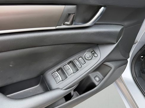 Used 2019 Honda Accord LX image 17