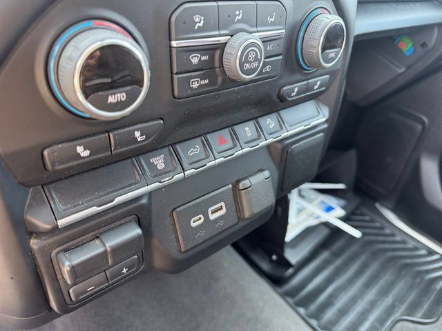 Used 2022 Chevrolet Silverado 2500 LT w/ Convenience Package AWD/4WD image 20