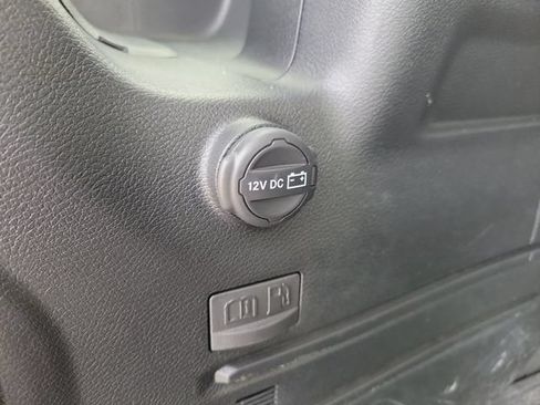 Used 2022 Jeep Wrangler Unlimited Sahara AWD/4WD image 11