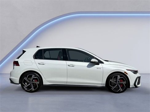 New 2025 Volkswagen GTI SE image 4