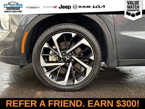 Used 2024 Mitsubishi Outlander SE image 13