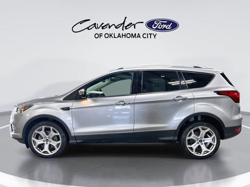 Used 2019 Ford Escape Titanium AWD/4WD image 5