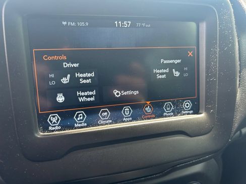 Certified 2020 Jeep Renegade Altitude AWD/4WD image 26