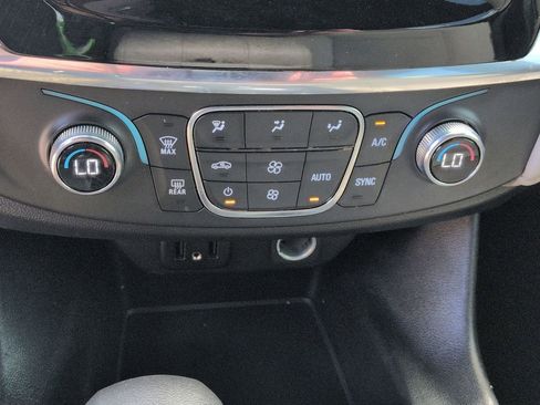 Used 2023 Chevrolet Traverse LS w/ Safety Package FWD image 17