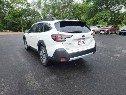 Used 2025 Subaru Outback Limited image 4
