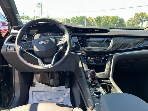 New 2025 Cadillac XT6 Premium Luxury AWD/4WD image 13