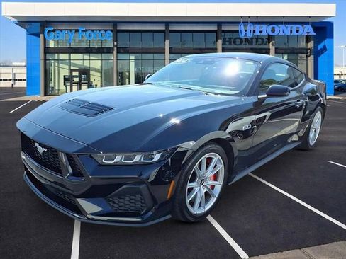 Used 2024 Ford Mustang GT Premium image 4