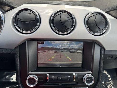 Used 2015 Ford Mustang Premium image 18