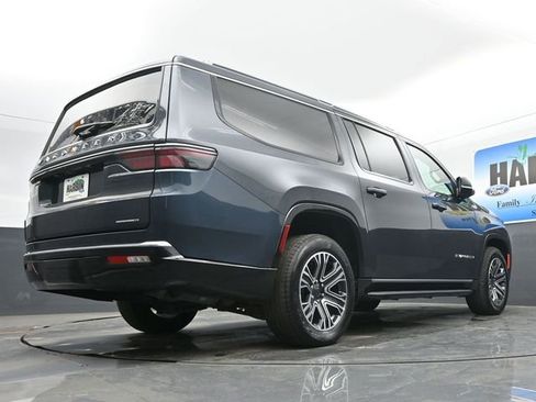 Used 2024 Jeep Wagoneer L Series II w/ Flexible Seating Group AWD/4WD image 23