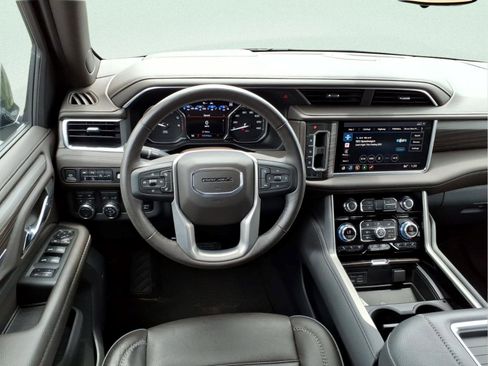 Used 2021 GMC Yukon Denali w/ Denali Ultimate Package AWD/4WD image 7
