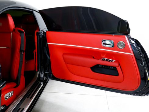 Used 2020 Rolls-Royce Wraith image 11