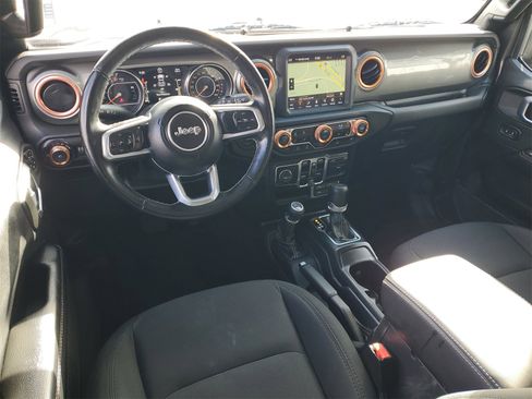 Used 2022 Jeep Wrangler Unlimited Sahara w/ Cold Weather Group image 12