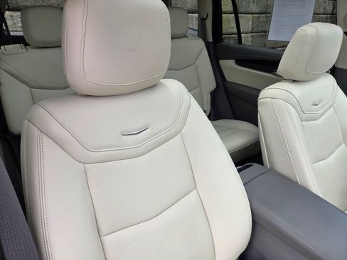 Used 2024 Cadillac XT6 Premium Luxury AWD/4WD image 34