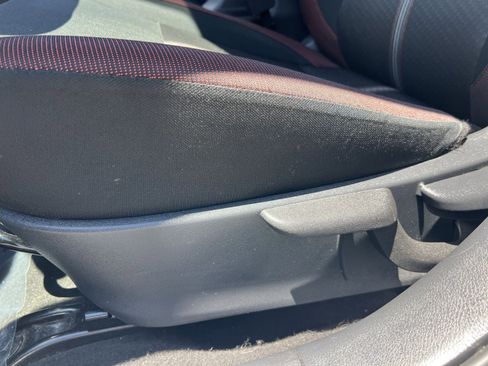 Used 2024 Nissan Versa SR FWD image 22