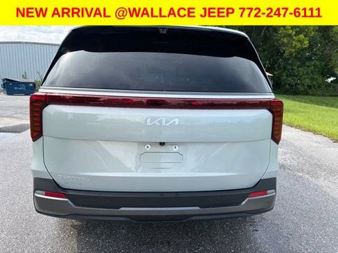 Used 2025 Kia Carnival SX Prestige FWD image 6