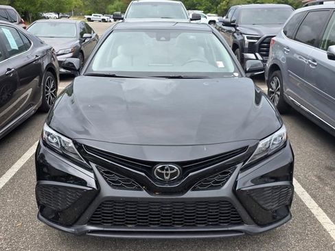 Used 2024 Toyota Camry SE w/ Convenience Package image 2