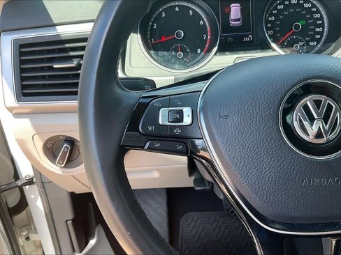 Used 2019 Volkswagen Atlas SE FWD image 23