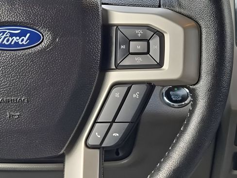 Used 2018 Ford F150 Lariat w/ Equipment Group 502A Luxury AWD/4WD image 24
