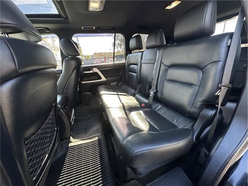 Used 2021 Toyota Land Cruiser Heritage Edition image 16