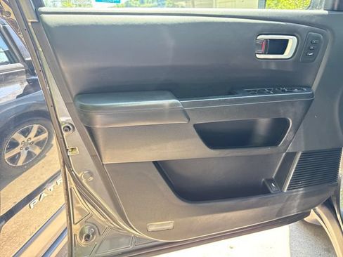 Used 2012 Honda Pilot Touring image 17