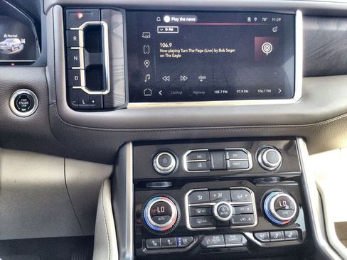 Used 2023 GMC Yukon Denali image 13