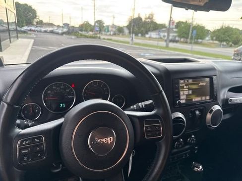 Used 2014 Jeep Wrangler Sahara w/ Connectivity Group AWD/4WD image 16