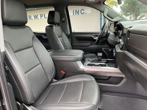 Used 2025 Chevrolet Silverado 1500 LTZ w/ LTZ Premium Package image 21