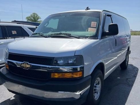 Used 2025 Chevrolet Express 3500 w/ Hotel Shuttle Package RWD image 1