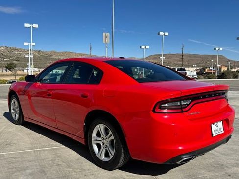 Used 2022 Dodge Charger SXT image 4