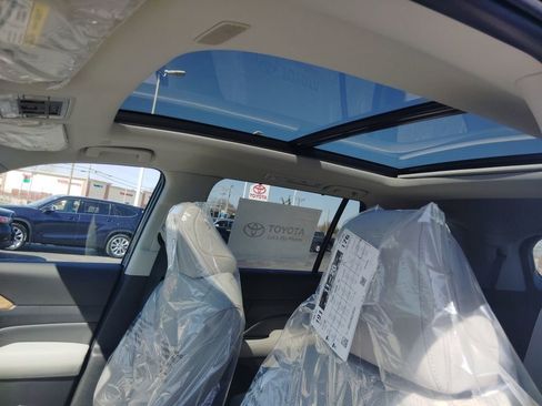 New 2026 Toyota Grand Highlander Limited image 7