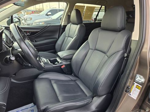 Used 2022 Subaru Outback Limited image 16