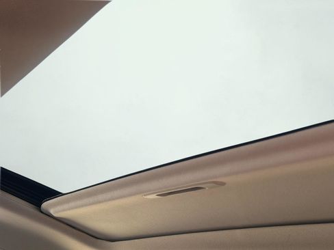 Used 2019 INFINITI Q50 Luxe w/ Cargo Package (L96) RWD image 16