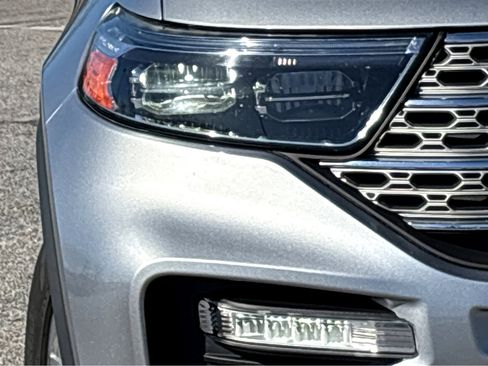 Used 2021 Ford Explorer Limited w/ Equipment Group 301A image 18